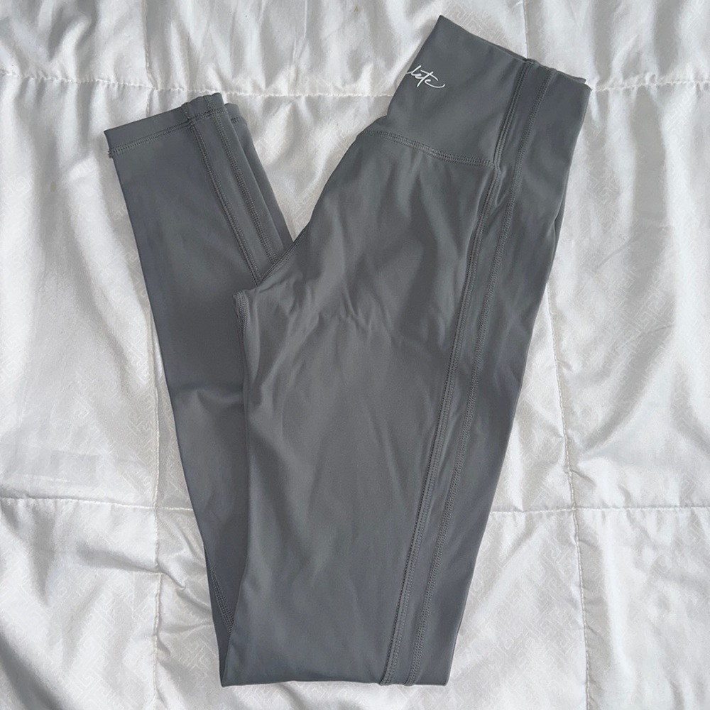 Alphalete Pulse Surge leggings
